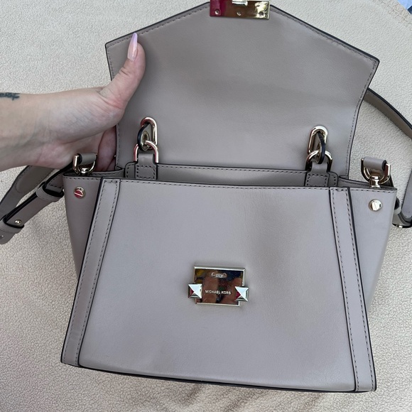 Michael kors medium Whitney leather satchel - Picture 4 of 15